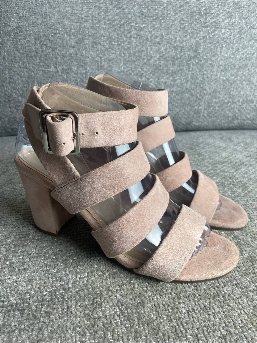 Vionic Blush Suede Multi-Strap Block Heel Sandals. Size 8